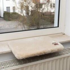 Pluschi Windowsill Seat