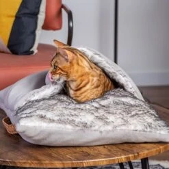 Nairobi Cuddly Cushion -Perfect Care Shop 229296 geop zooplusexclusive kuschelkissen nairobi hs 12 7